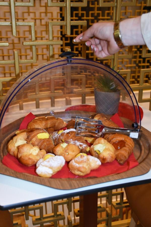 Hotel Ergi'S Durrës Zewnętrze zdjęcie
