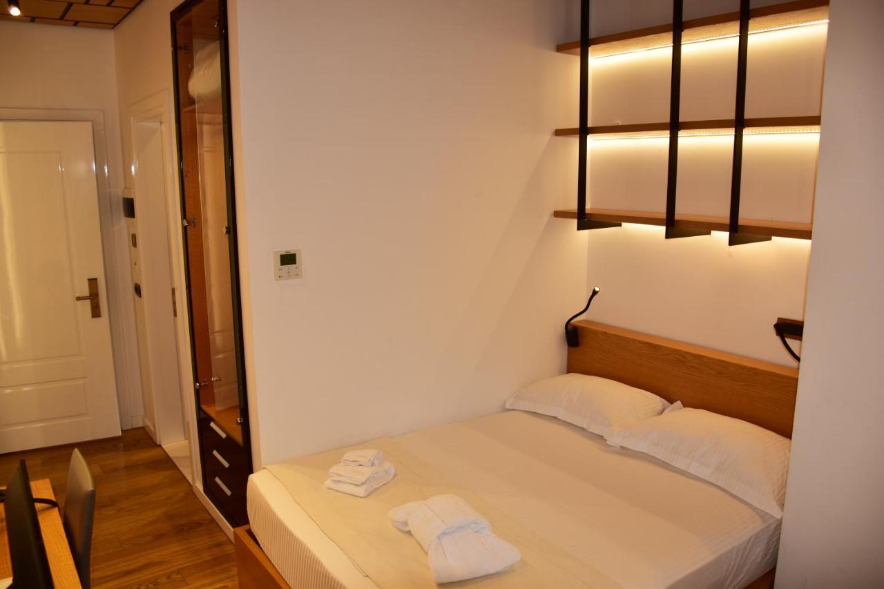 Hotel Ergi'S Durrës Zewnętrze zdjęcie