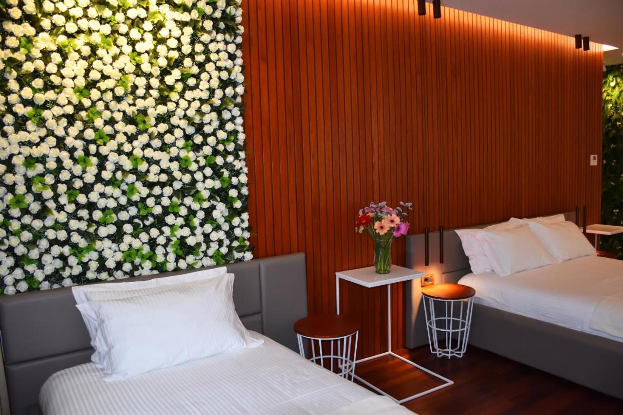 Hotel Ergi'S Durrës Zewnętrze zdjęcie