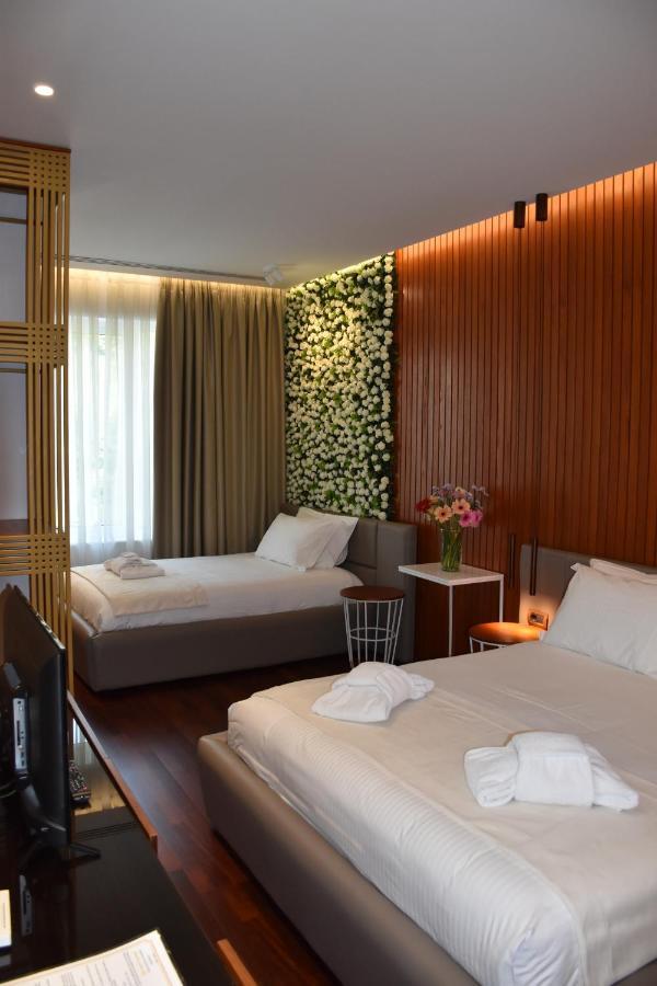 Hotel Ergi'S Durrës Zewnętrze zdjęcie