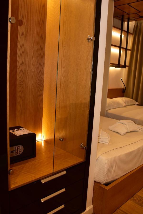 Hotel Ergi'S Durrës Zewnętrze zdjęcie