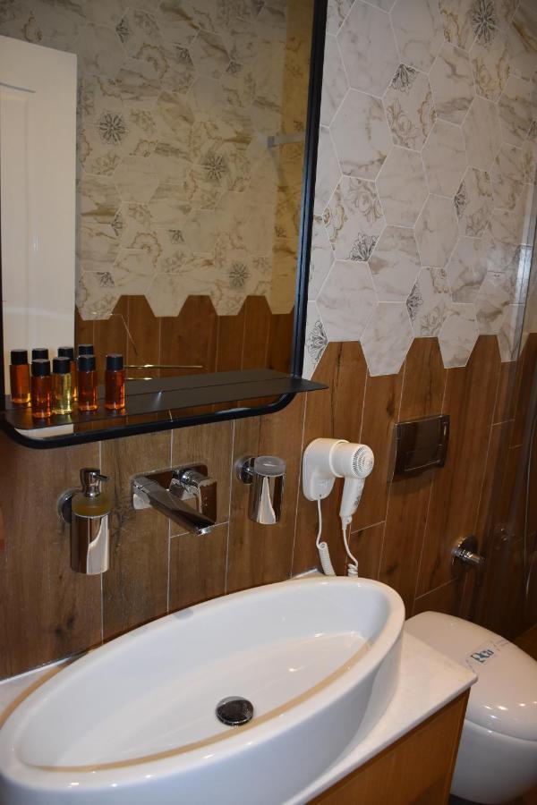 Hotel Ergi'S Durrës Zewnętrze zdjęcie