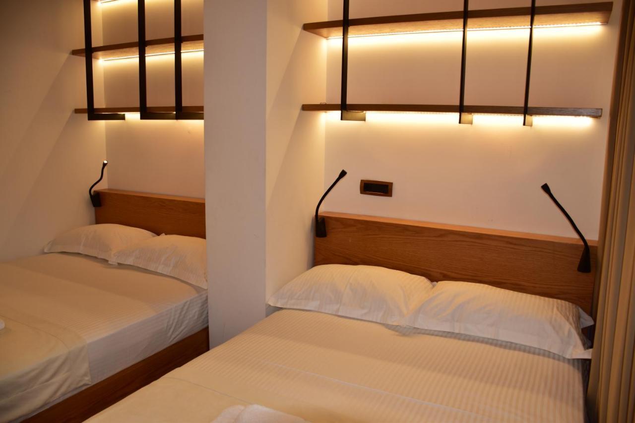 Hotel Ergi'S Durrës Zewnętrze zdjęcie